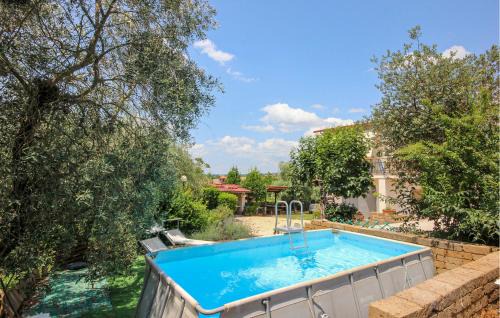 Sacrofano Apartment | Pet Friendly Apartment In Sacrofano With Wifi