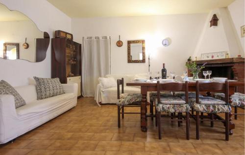Sacrofano Apartment | Pet Friendly Apartment In Sacrofano With Wifi