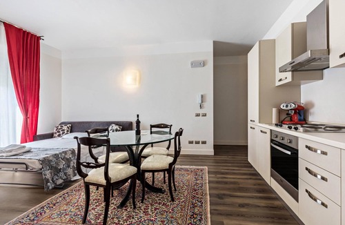 Bardolino Apartment | Pet-friendly Appartamento Gemini 2 on Lake Garda with A/C, Wi-Fi & Balcony