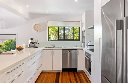 Alexandra Headland House | Pet friendly beach house with ocean view and pool