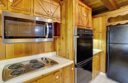 Vallecito Cottage | Pet-friendly Bayfield Cabin w/Game Room & Hot Tub