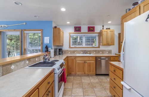 Shorepine Village House | Pet Friendly Beach Home with everything you need to enjoy the Beach!