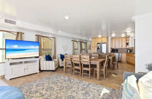 South Oceanside House | Pet Friendly Beachfront Retreat with a Spa P811-1