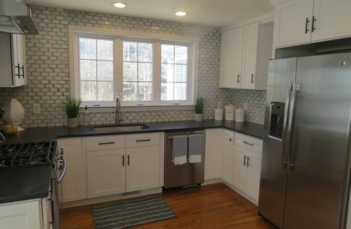 North Chatham House | Pet friendly! Beautiful decor and great outdoor entertaining space for the whole family.