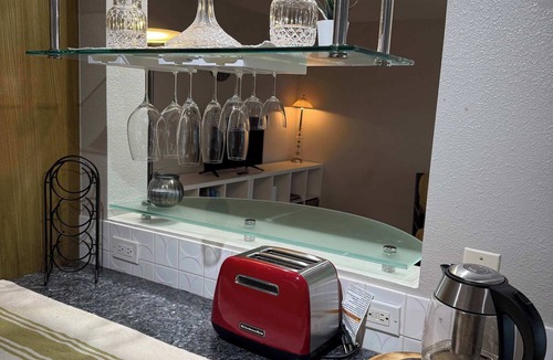 Wilburton House | Pet Friendly Bellevue Condo with Stunning City Views
