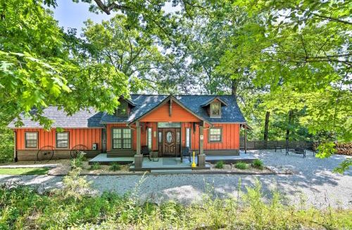Branson West House | Pet-Friendly Branson Area Home: Hot Tub, Game Room