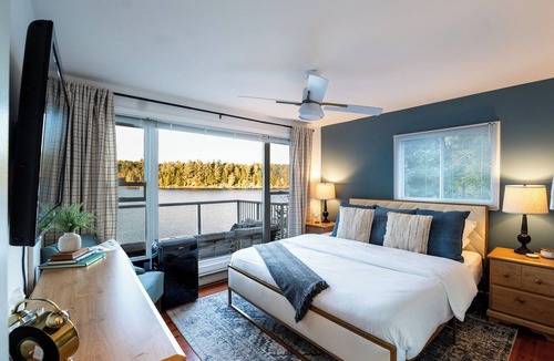 Catchacoma Cottage | Pet Friendly Cabin in the Kawarthas on the Lake