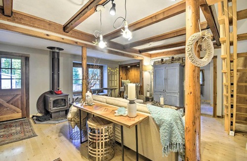 Fox Island House | Pet-Friendly Cabin: Minutes to Gig Harbor!
