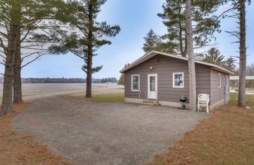 Mauston House | Pet-Friendly Cabin Retreat: Wisconsin River Access