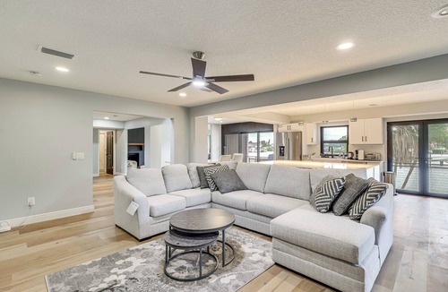 Apollo Beach House | Pet Friendly! Canal-Front Apollo Beach Gem w/Pool