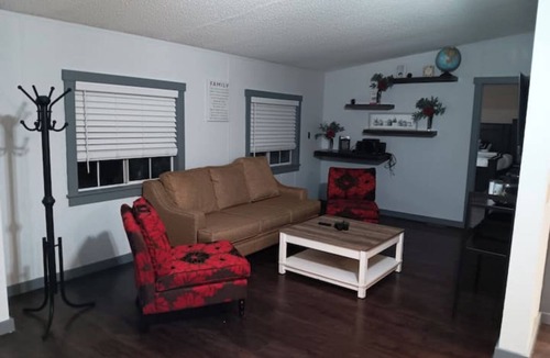 Northeast Reno House | Pet friendly & Charming 3-bedroom mobile home with WiFi, in fabulous Reno-Tahoe