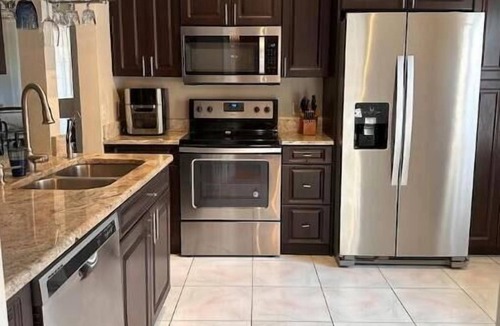 Chuluota House | Pet Friendly!✰ Charming home with big patio!