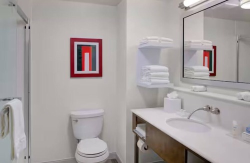 Columbus Hotel | Pet-Friendly Columbus Retreat | Free Breakfast Included Near Scotio Dows