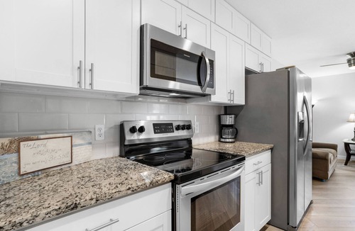 Miramar Beach Cottage | Pet Friendly Condo-Comm Pool-Short Walk 2 Beach