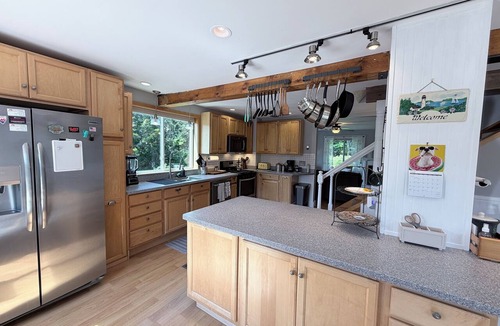 Tenants Harbor Other | Pet Friendly Cottage with amenities your family won't want to miss!