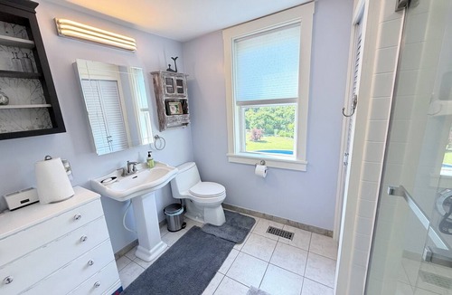 Tenants Harbor Other | Pet Friendly Cottage with amenities your family won't want to miss!