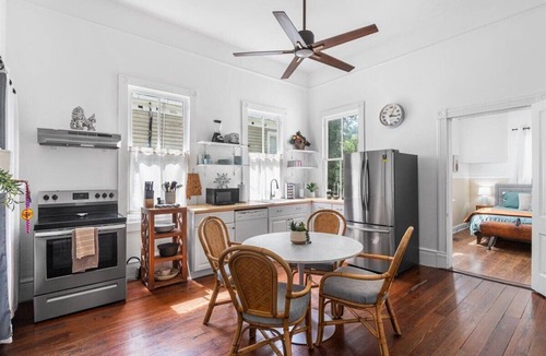 Mobile Cottage | Pet-Friendly Cottage, Walk to Downtown Entertainment & Parades!