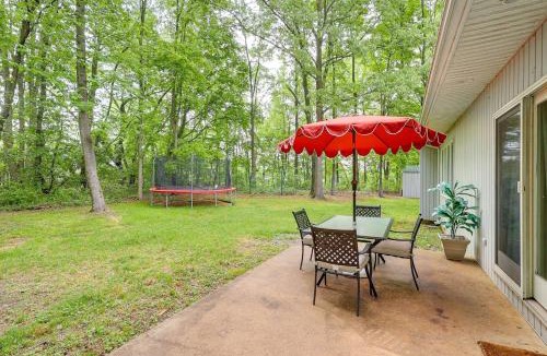 Dover House | Pet-Friendly Dover Retreat with Yard and Pool Table