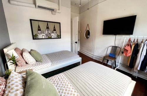 Algiers Point Hotel | Pet-friendly duplex steps from Algiers ferry