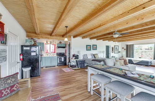 Taos Apartment | Pet-Friendly El Prado Vacation Rental w/Views!