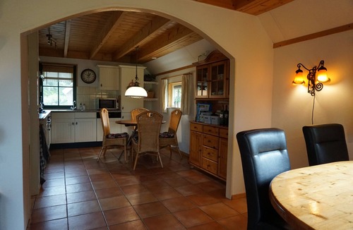 Eibergen House | Pet-friendly farmhouse with a lot of privacy in a lakeside beach