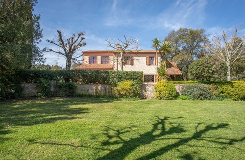 Roccastrada Villa | Pet-Friendly Finca Lucente with Mountain View, Pool, Garden & Wi-Fi