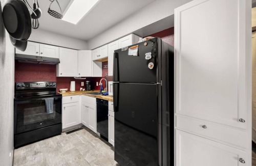 Flagstaff House | Pet Friendly Flagstaff home Mountain Views &Grill