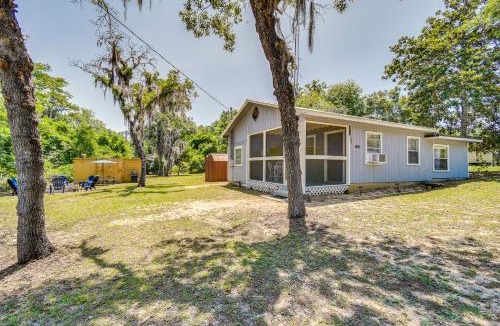 Edgar House | Pet-Friendly Fort McCoy Cabin w/Fire Pit!