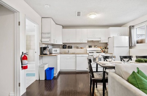 Southeast Calgary House | Pet Friendly » Free Banff Pass » 1 BR » Netflix
