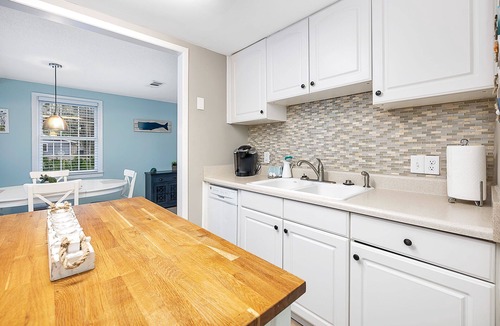 Saint Simons Heights House | Pet-Friendly, Great Location, Large Fenced-In Yard