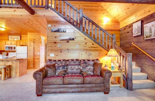 Garrison House | Pet-Friendly Garrison Retreat with Gas Fireplace!