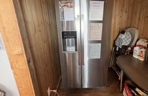 Garrison House | Pet-Friendly Garrison Cabin