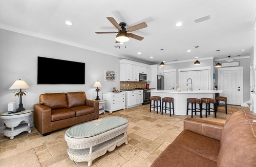 Emerald Waters Village House | Pet Friendly ~ Gated Community & Beach Access