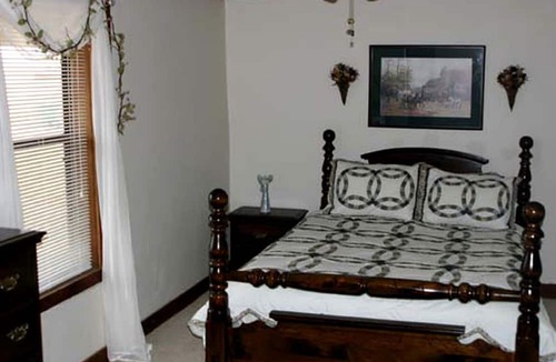 Paige House | Pet-Friendly Getaway with Shared Swimmin Poolnear Austin Texas