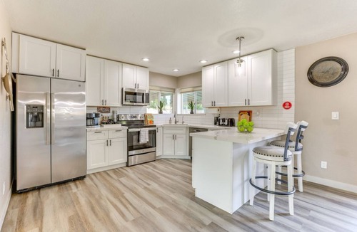 Peoria Ave Citizen's Group House | Pet-Friendly Glendale Home: Fenced Pool & Yard