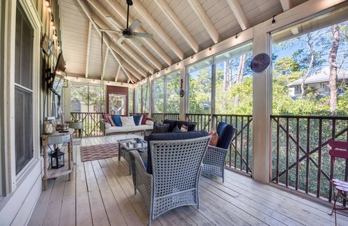 Seacrest Cottage | Pet Friendly! 🐶 Golf Cart & Bikes Included!