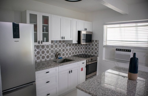 Marathon Cottage | Pet Friendly Half-Duplex Cottage with kayaks and 40' Slip Option at Marina