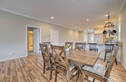 Harbor Springs House | Pet Friendly Harbor Springs Home w Hot Tub