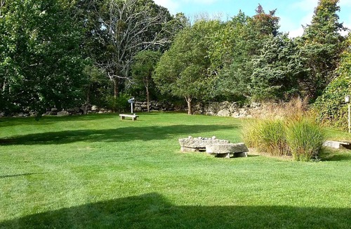 Chilmark Cottage | Pet-Friendly Historic Chilmark Cottage
