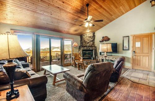 Estes Park House | Pet Friendly! Historic cabin with an amazing mountain view, gas fireplace, two decks, & WiFi