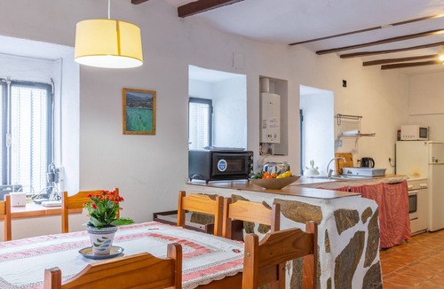 L'Abdet House | Pet-Friendly Holiday Home "Casa Aitana-Abdet - Val de Guadalest" with Mountain View, Terrace & Wi-Fi