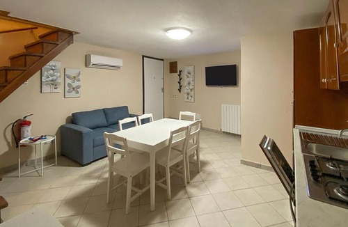 Castelnuovo di Garfagnana House | Pet friendly home in Loc. Rontano