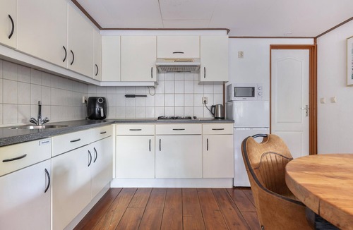 Erm House | Pet friendly home in Erm