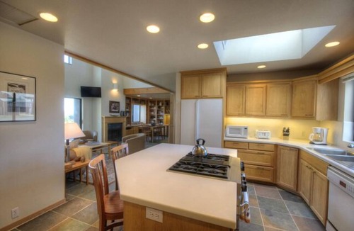 Sea Ranch House | Pet friendly home with enclosed patio and walking distance to bluff trail