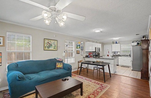 Mobile House | Pet Friendly home with secure yard in charming Mid Town Mobile