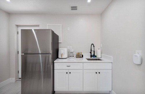 Saint Cloud House | Pet friendly + in Dwtn + 20mi to Disney & Parks!