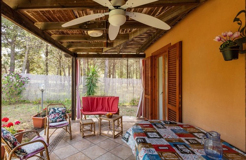 Torre delle Stelle House | Pet-Friendly Holiday Home Villa 'Melograno' with Garden, Terrace & BBQ