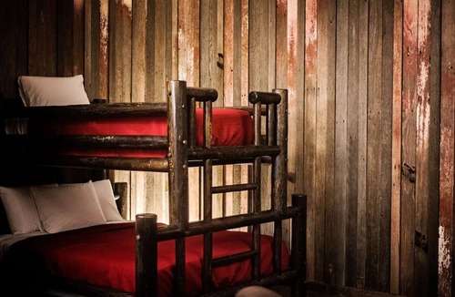 Independence Hotel | Pet-Friendly Kansas City Lodge with Whiskey/Wine Bar On-site | 2 Units