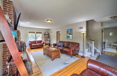 Miller Beach House | Pet-Friendly Lake Getaway: 1 Block to Beach!
