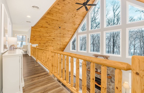 Swanton House | Pet Friendly,Lakefront,Hot Tub,Close to State Park